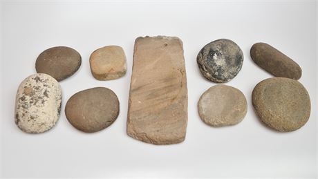 Ancient Manos and Grinding Stones