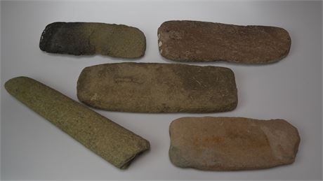 Collection of Primitive Manos