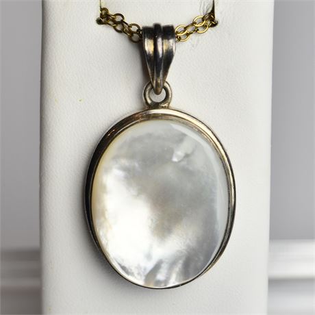 Sterling Silver Mother of Pearl Pendant