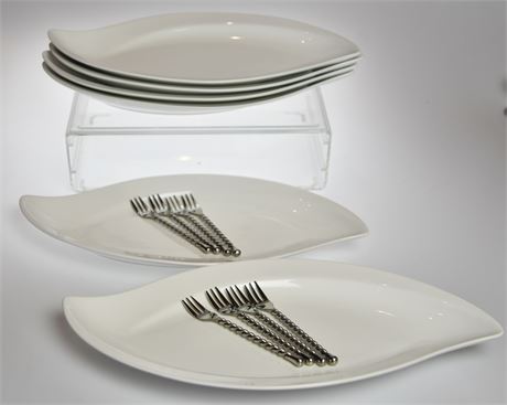 Bianco Nero Scallop Shaped Plates with Cocktail Forks