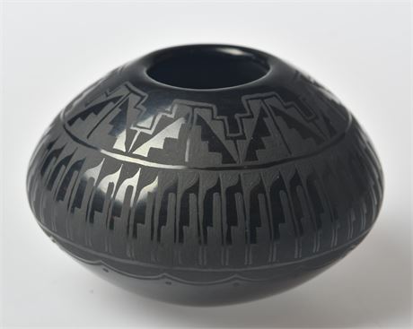 Robert Naranjo Santa Clara Pueblo Pottery