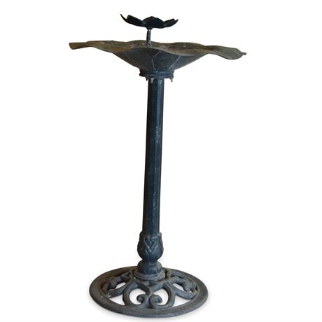 Cast Aluminum Lily Pad Bird Bath