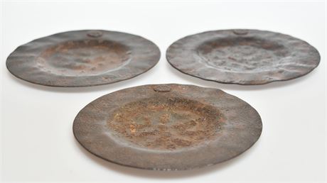 Jan Barboglio 7" Hammered Iron Plates