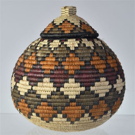 Traditional Ukhamba Zulu Basket