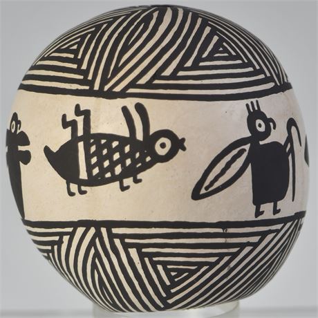 Acoma Seed Pot