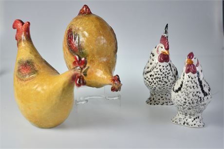 Pair Fantastic Craft Pecking Hens