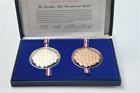 1776-1976 SILVER & BRONZE BICENTENNIAL MEDAL PROOF MATCHED SET BY FRANKLIN MINT