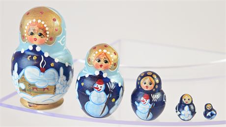 Set of 5 Russian Nesting Dolls
