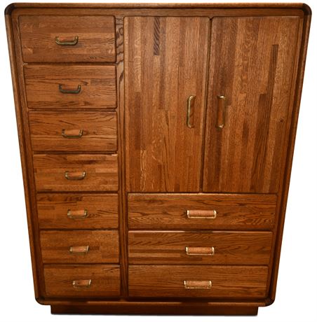 Oak Gentleman's Chest