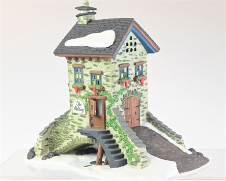 Dept. 56 :The Maltings" Dickens' Village Collection