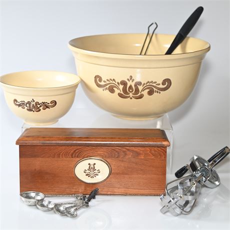 Pfaltzgraff Mixing Bowl