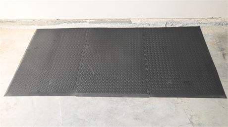 Shock Athletic Equipment Mat