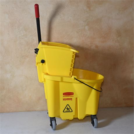 Commercial Style Mop Bucket