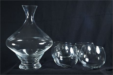 Decanter with 4 Swiveling Glasses