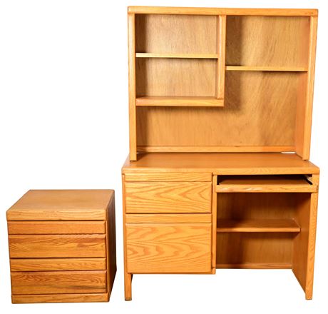 Oak Desk With Hutch