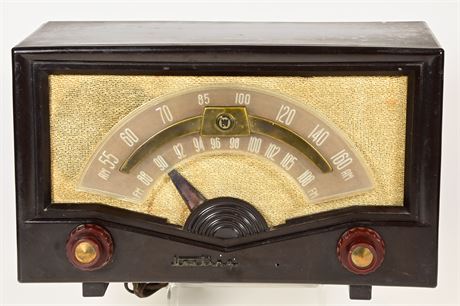 1951 Bakelite Radio