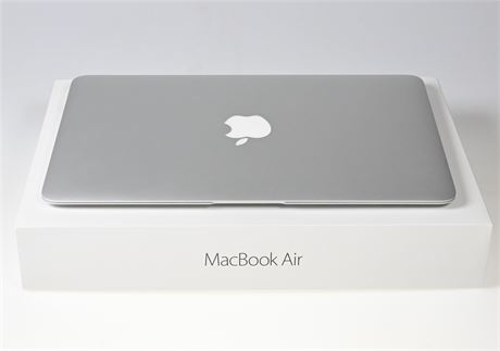 MacBook Air (11-inch, Early 2015)