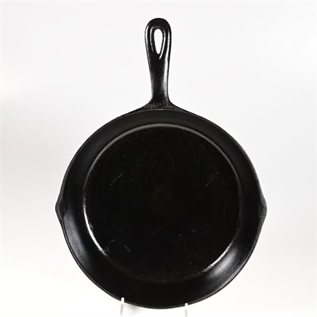 Vintage #7 Cast Iron Skillet